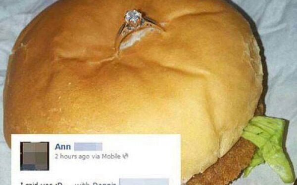 Nelabai romantiški, bet linksmi būdai pasipiršti (foto)