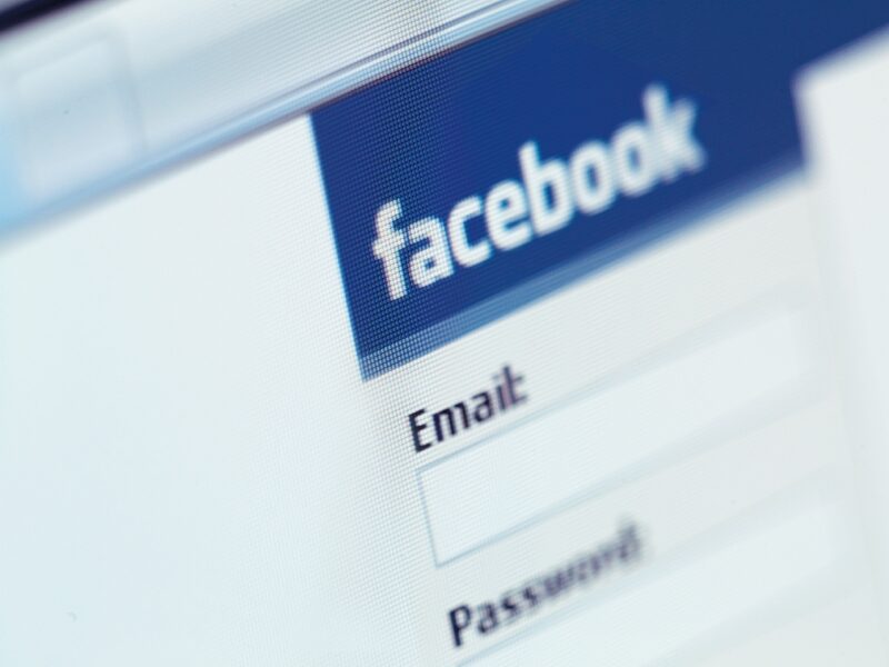 „Facebook“ pakeitė jūsų profilyje rodomą el. pašto adresą – ką daryti?