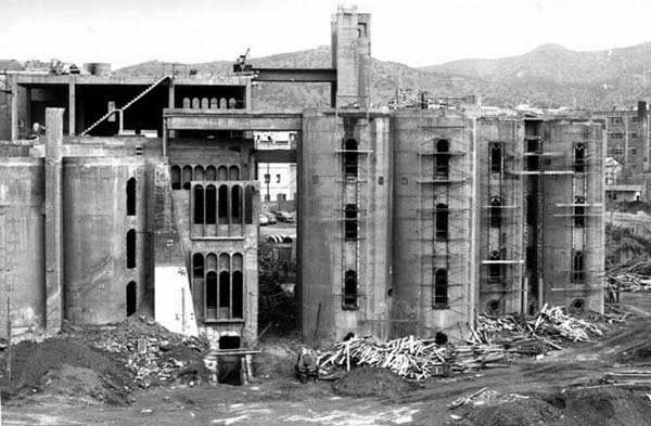 Genialus architektas seną cemento fabriką pavertė nuostabiu loftu (foto)