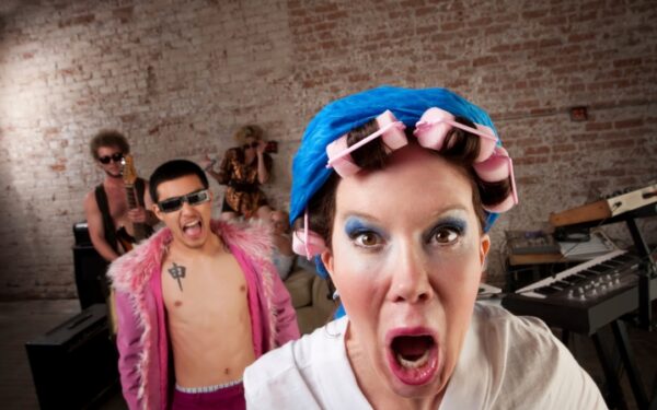 10 pasenusių mados taisyklių, kurių drąsiai galima nepaisyti (Foto)