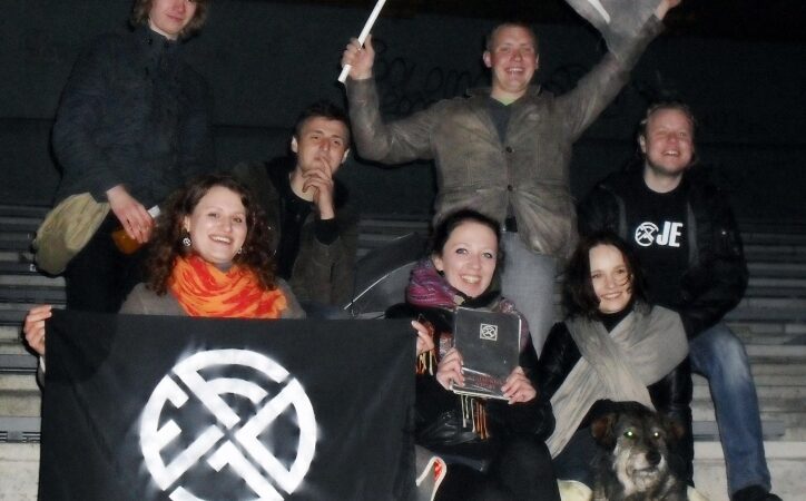 Grupės „Foje“ vėliavą gerbėjai iš Vilniaus plukdys į Klaipėdą