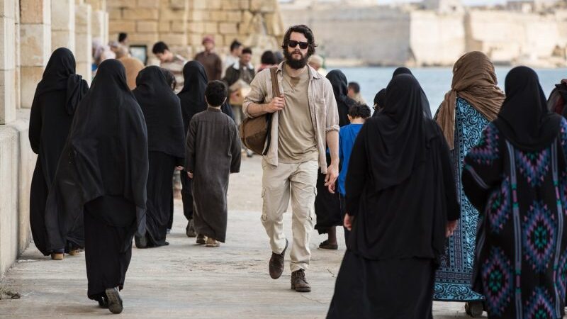 Į kino teatrus atkeliaujančiame veiksmo trileryje „Amerikietis žudikas“ – žiauri ir necenzūruota kova su terorizmu