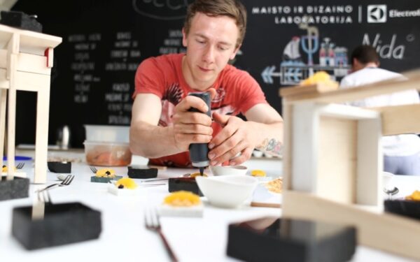 „Lauro lapo“ šefas dalinosi idėjomis su dizaino studentais (foto)