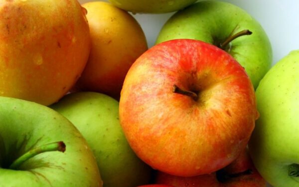 Obuolių ir šokolado desertas