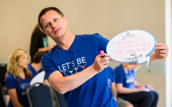 Atsakingo alkoholio vartojimo programa skirta barų ir restoranų darbuotojams – naujiena Lietuvoje