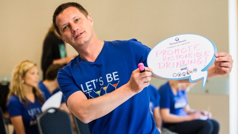 Atsakingo alkoholio vartojimo programa skirta barų ir restoranų darbuotojams – naujiena Lietuvoje