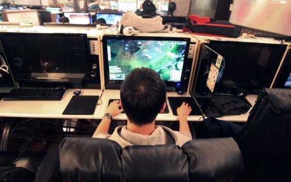 Dėl savo pomėgio žaidimams korėjietis numarino dvejų metukų sūnų