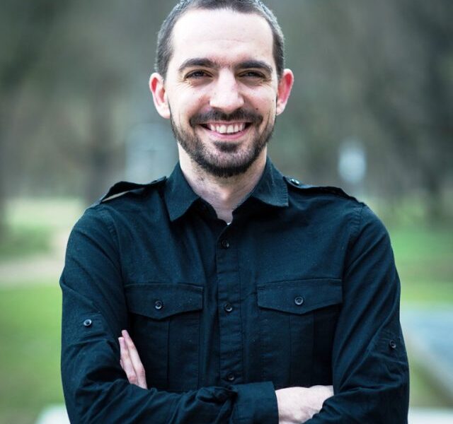 Interviu su dizaineriu G. Šiauliu: kaip gimsta muzikos albumo viršelis