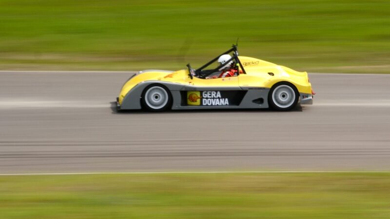 Galingesniu tapęs „Spire GT-R“ neslepia ambicijų „Omnitel 1000 km lenktynėse“