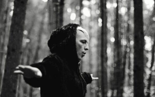 GeraiGerai pristato mistika dvelkiančią dainą ir kviečia įalbumo pristatymą