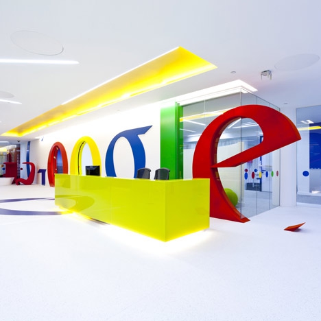 „Google“ ofisas Londone - pavydą kelianti spalvota fantazija (Foto)