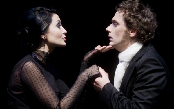 Naujas Cezario Graužinio spektaklis – intelektualus žaidimas meilės tema