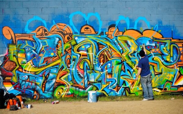 Kauno „Fluxus ministerija“ imasi iniciatyvos sprendžiant nelegalių „graffiti“ problemą