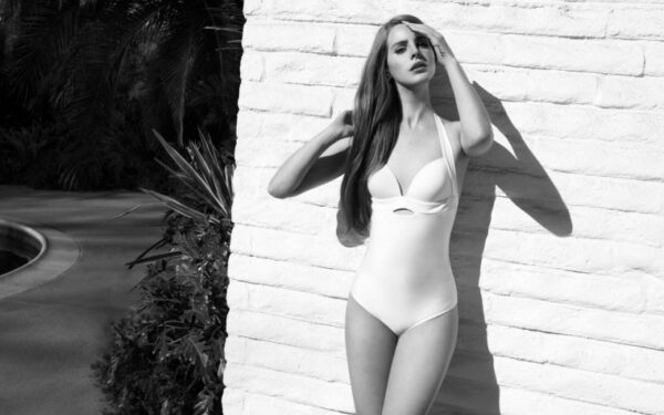 Prekyba bilietais į Lanos Del Rey koncertą Vilniuje prasidėjo neprasčiau, nei į „Metallica“