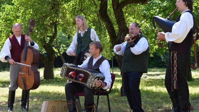 Festivalyje „Griežynė“ – cimbolų skambesys, liaudies melodijos ir piemenų dainos