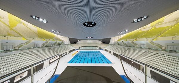 „Aquatics“ centras Londone pagal Zahą Hadid (Foto)