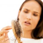 Plaukų slinkimo priežastys ir stabdymas