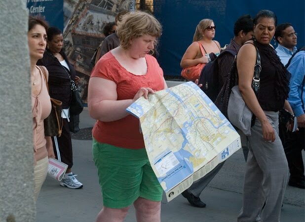 Eksperimentas: antsvorio turinti fotografė fiksavo ją nužiūrinėjančius praeivius (foto)