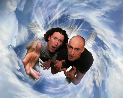 „The Umbilical Brothers“ danguje ne visada užtenka vietų