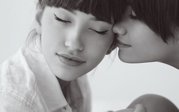 Tyrimas: homoseksualumas – savybė, kurią motinos perduoda sūnums, tėvai – dukroms