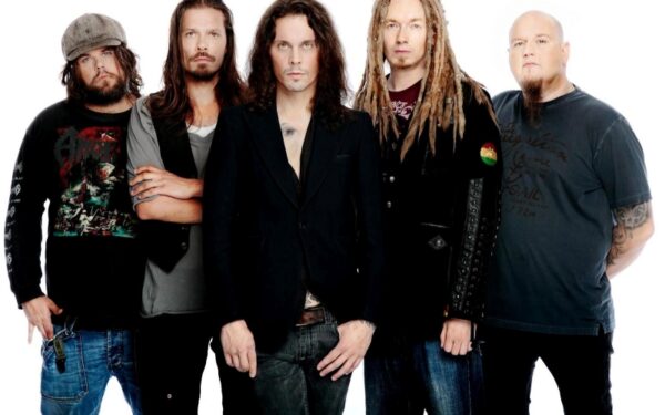 Į Lietuvą sugrįžtančių HIM vokalistas Ville Valo: „Iki šešių ryto nebešvenčiu“ (interviu)