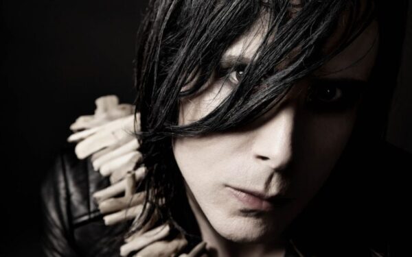 „Placebo“ ir „Depeche Mode“ gerbėjai turėtų nepraleisti IAMX Vilniuje