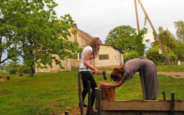 Nuotraukų konkurse „Tik niekam nerodyk!“ – dalyvės Ieva ir Gerda