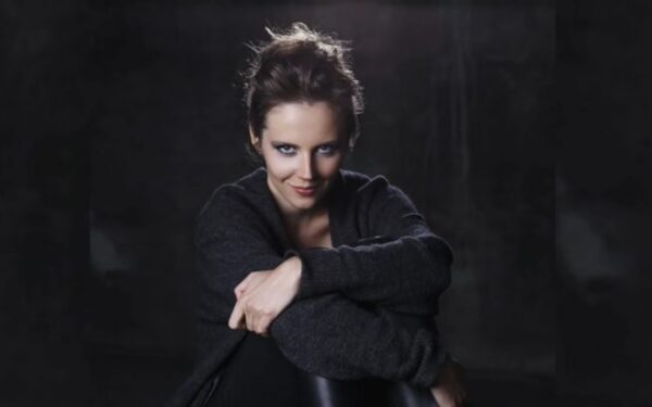 Ieva Narkutė naujoje dainoje planuoja vagystę