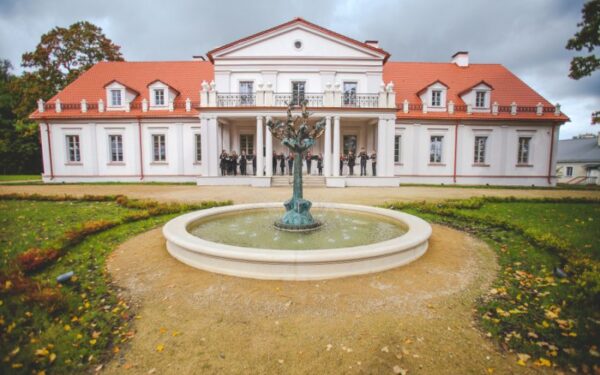 500 m. menančiame dvare – išskirtinis A. Mamontovo koncertas