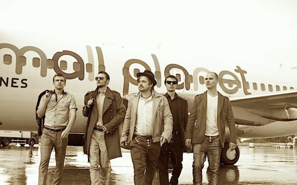 Naujas Lietuvos rekordas arba „Eilinio Elito“ improvizacija daugiau nei 10 000 metrų aukštyje