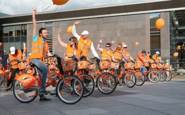 Sėkmingai startavo Vilniaus miesto dviračiai (foto)