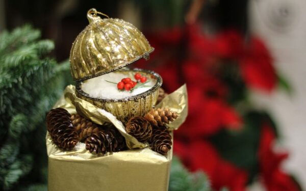 Dizainerė pakuojant dovanas siūlo atsigręžti į gamtą (foto)