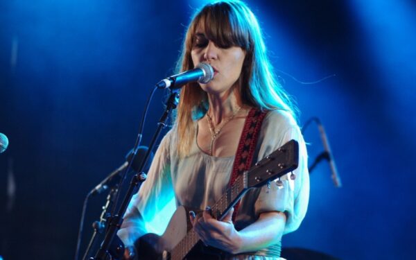 Feist debiutas Baltijos šalyse: be „1234“, bet su Estijos prezidentu (foto, video)