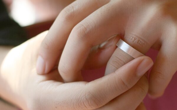 Daiktų pusryčiai. Žiedas, ant piršto paliekantis slaptą žinutę (foto)