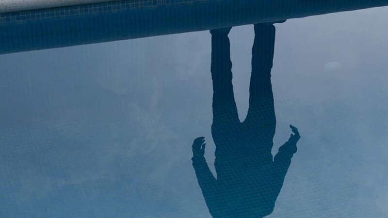 Įstabių fotografijų serijoje – žmonių šešėliai be „šeimininkų“ (foto)