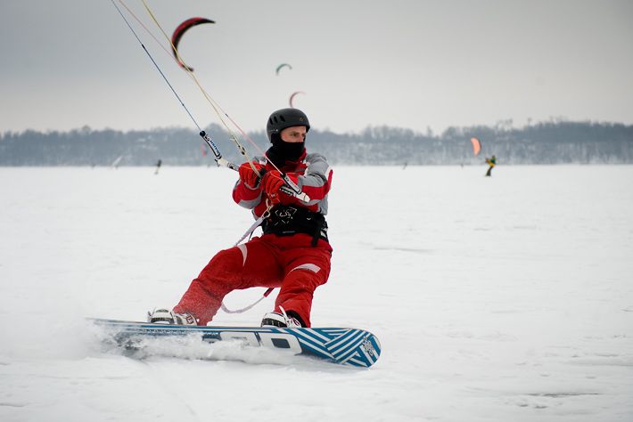 Oro akrobatai ant Kauno marių aplenkė vėją (Foto