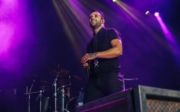 „Skillet“ lyderis įsitikinęs, kad jų muzika padeda žmonėms sunkiu laikotarpiu (interviu)