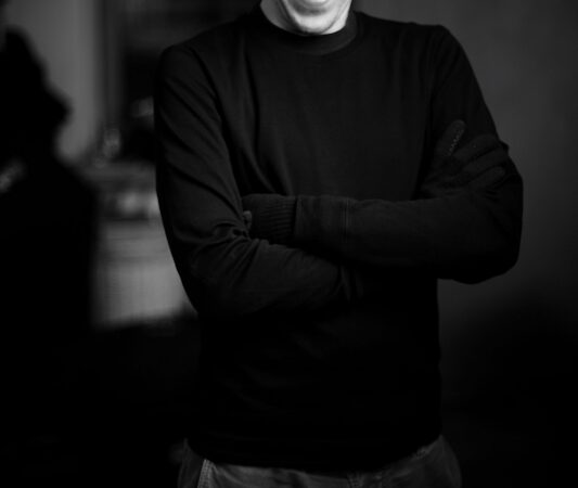 Roberto Kalinkino kolekcijos modelių makiažais rūpinsis vizažistas Aurimas Juodiškis