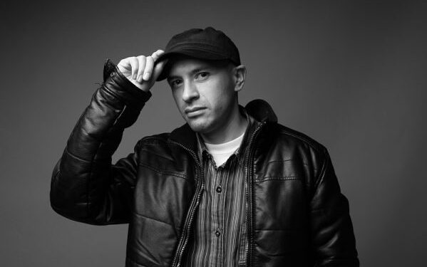 Narkotikų verslas ir karas Vilniuje viešinčio kolumbiečio filme „Aguonų laukas“ (interviu)