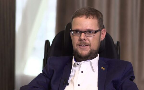 Seimo narys J.Džiugelis – apie karjerą, svajonę susilaukti vaikų ir mintis apie savižudybę