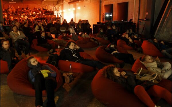 „Ad Hoc: Nepatogus Kinas“ – tai erdvė laisvai minčiai