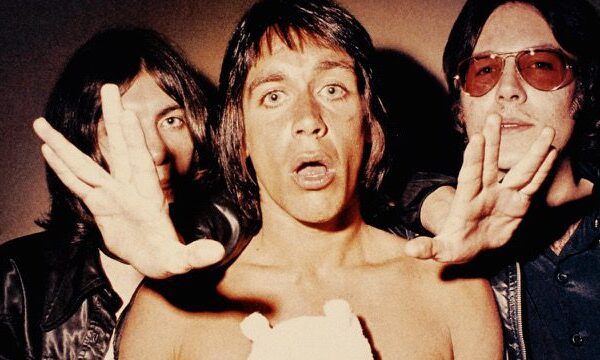 Legendinį Iggy Pop filmavęs J. Jarmuschas: „Jo muzika yra užpakalius spardantis rokenrolas“