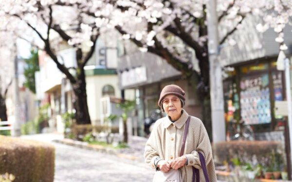 Poetiškas japonų autorės žvilgsnis filme „Kaip žydėjimas vyšnios“