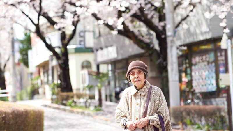 Poetiškas japonų autorės žvilgsnis filme „Kaip žydėjimas vyšnios“
