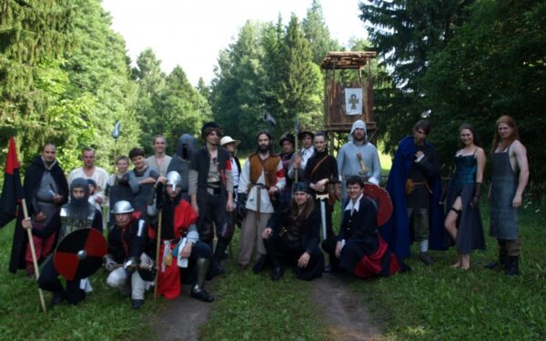 LARP  – galimybė įsikūnyti į mėgiamą personažą (interviu)