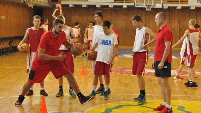Jonas Valančiūnas apie savo krepšinio stovyklą: „Manau, radom bendrą kalbą“ (interviu)