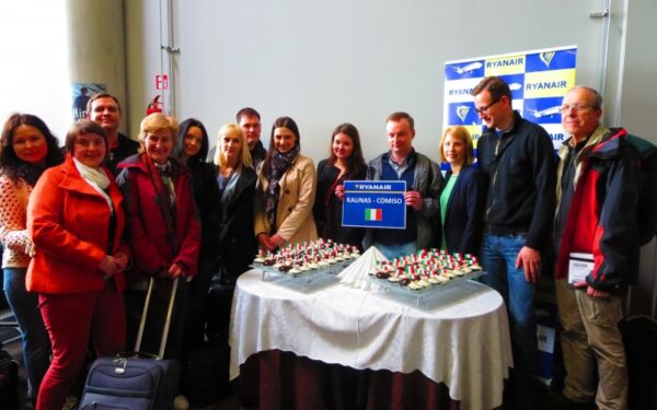 „Ryanair“ pradeda skrydžius į  Komisą ir Noką