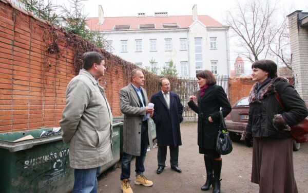 Kaune bus parinktos labiau tinkamos vietos atliekų konteineriams