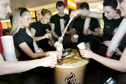 Kaune pagaminta didžiausia Europoje kapučino kavos porcija (Foto)