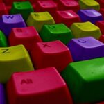 Kodėl raidės kompiuterio klaviatūroje išdėstytos ne pagal abėcėlę?